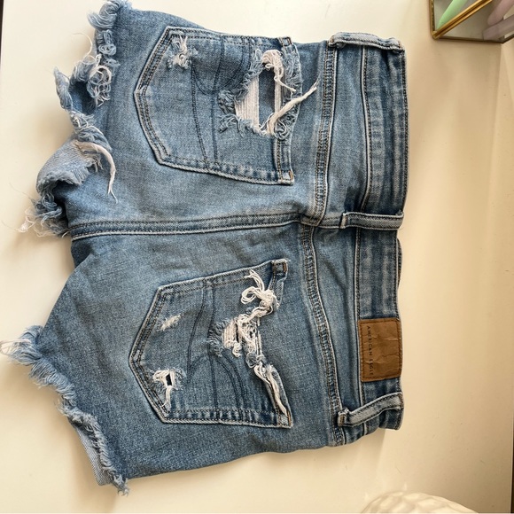 American eagle jean shorts!! size 000 - Picture 2 of 3